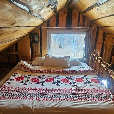 Деревянный коттедж Casa Rustica *